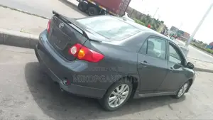 Toyota Corolla S 4dr Sedan (1.8L 4cyl 4A) 2010 Gray