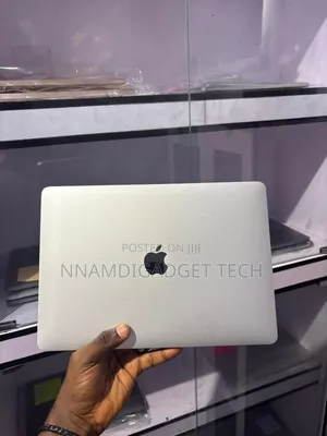 Laptop Apple MacBook Pro 2020 16GB Intel Core I5 SSD 512GB
