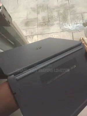 Laptop HP 240 G8 8GB Intel Pentium SSD 256GB