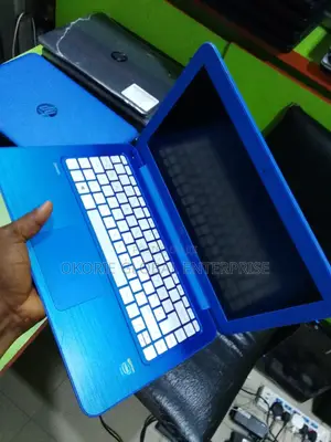 Laptop HP 4GB SSD 32GB