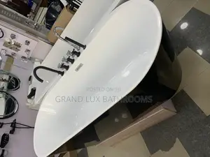 Modern Freestanding Bathtub With Dual Faucet System – Matt B