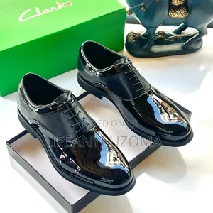 Clark Black and Brown Leather Lace Up Shoe