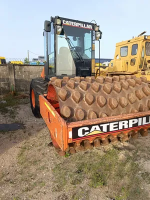 Foriegn Used Cat Padfoot Road Roller
