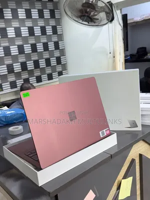 Laptop Microsoft Surface Laptop 2 8GB Intel Core I5 SSD 256GB