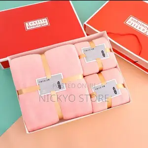 Luxury 3-Piece Towel Gift Set – Soft Elegant