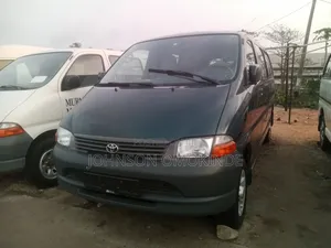 Toyota HiAce 2004 Green