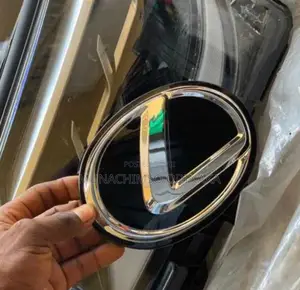 Lexus Rx 350, Es 350, Is 250 and Gx 460 Glass Logo