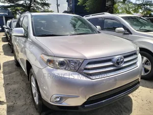 Toyota Highlander 2012 Silver