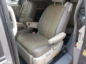 Toyota Sienna Limited AWD 7-Passenger 2013 Gray