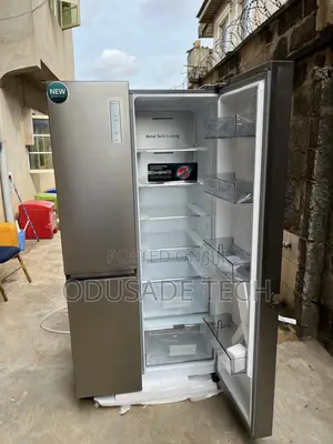 Hisense Rs87ws 634l Side-by-Side Refrigerator –Ice Dispenser