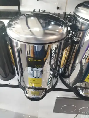 8l Stainless Steel Pedal Waste Bin.
