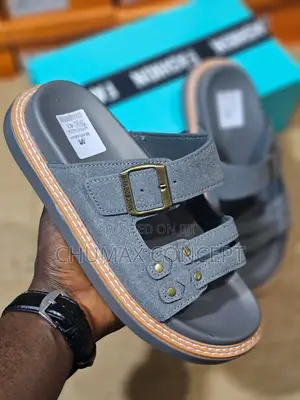 Trendy Men’S Slide Sandals – Comfortable, Durable,