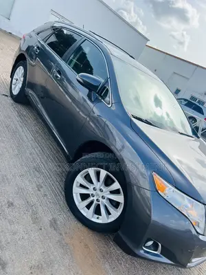 Toyota Venza XLE 4dr Wagon AWD (2.7L 4cyl 6A) 2015 Gray