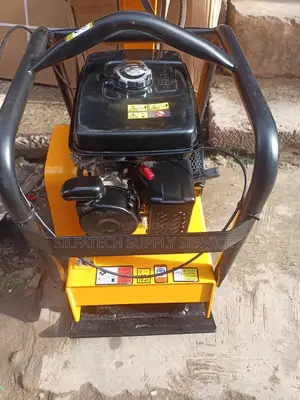 Original Concrete Vibrator Machine