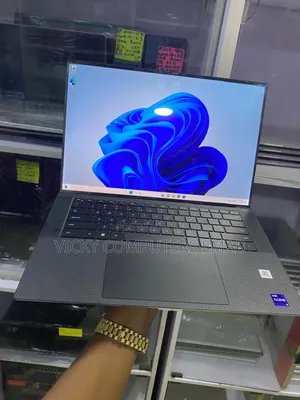 Laptop Dell XPS 15 16GB Intel Core I9 SSD 1T