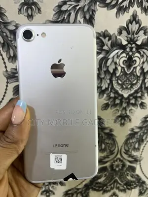 Apple iPhone 7 32 GB Silver