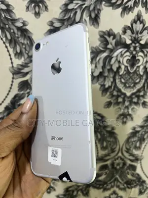 Apple iPhone 7 32 GB Silver