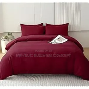 Plain Dark Red Duvets With Bedsheet and Four Pillowcases