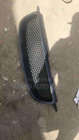 Bumper Grille Toyota Corolla 2008