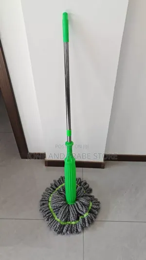 Self Twisting Mopping Stick