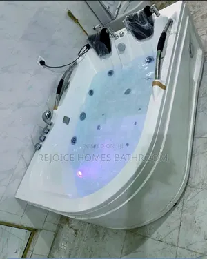 Quality Double White Jacuzzi