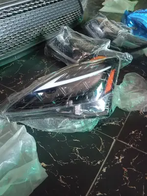 Is250 Headlight Set