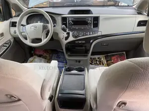 Toyota Sienna LE FWD 8-Passenger 2013 Green