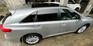 Toyota Venza AWD 2011 Silver