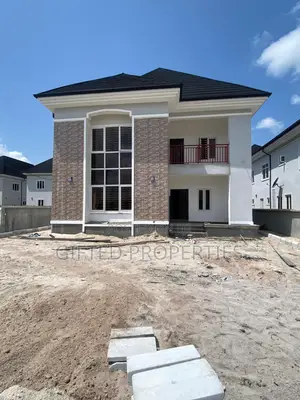 4bdrm Duplex in Reef Court Estate for sale