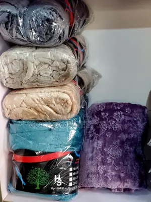 Fleece Flowery/Plain Blanket