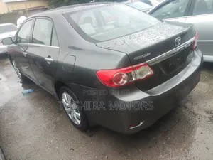Toyota Corolla LE Special Edition 4dr Sedan (1.8L 4cyl 4A) 2013 Gray