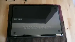 Laptop Samsung RF511 4GB Intel Core i7 HDD 640GB