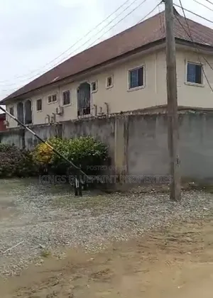 3bdrm Block of Flats in Off Refinery Road Warri for sale