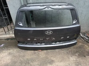 Complete Boot Hyundai Santafe 2023 Available