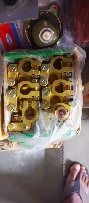 Terminal Battery Head
