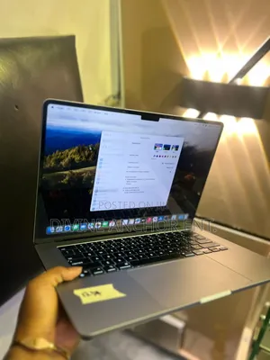 Laptop Apple MacBook Air 2024 M3 15-inch 8GB Apple M3 SSD 256GB