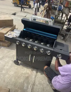 4 Burner Barbecue Grill