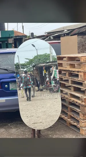 Round, Strong 2*4 Mirror