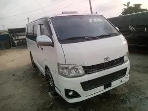 Toyota HiAce 2011 White