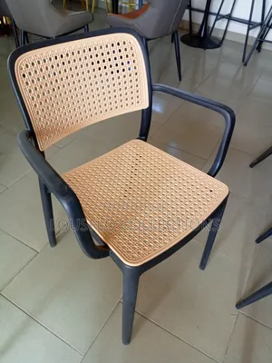 Quality Plastic Eatery Chairs