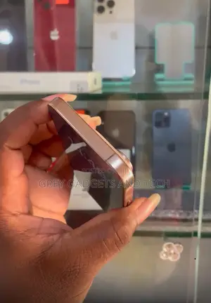 Apple iPhone 16 Pro 128 GB Gold