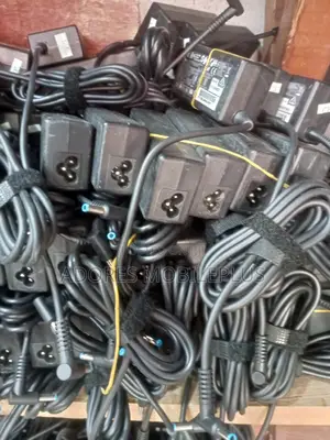 Hp Charger (Small Round Blue Mouth)