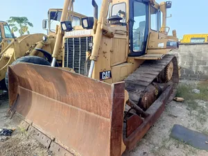 Foreign Used Caterpillar D6h Bulldozer