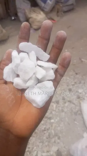 White Granite/Crystal Stone for Garden Decorations