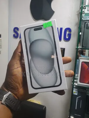 New Apple iPhone 15 256 GB Black