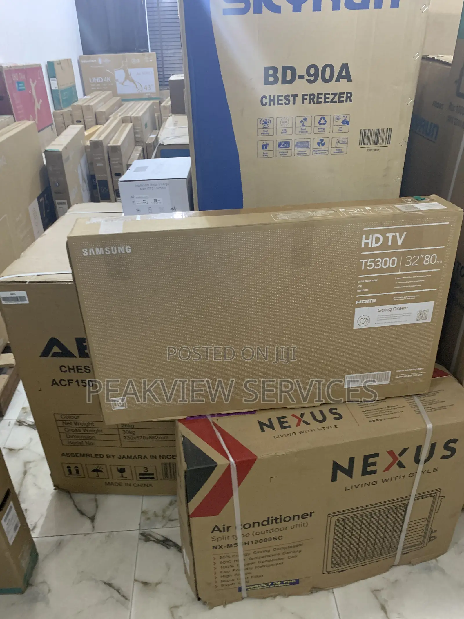 Samsung 32" – Smart Tech, Compact Size