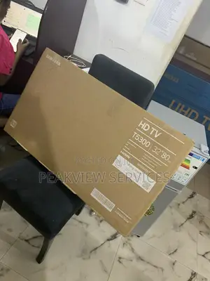 Big Entertainment in a Small Frame Samsung 32-Inch Smart Tv