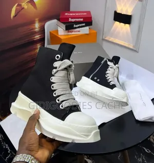 Rick Owen Hightop Sneakers