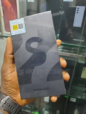 New Samsung Galaxy S22 5G 128 GB
