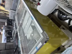 Showcase Freezer (Display Freezer) 516 Liters